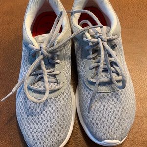 Nike Tanjun Women’s Size 8.5 sneakers
